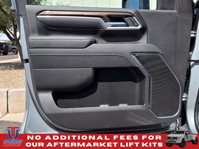 Used 2026 Chevrolet Silverado 3500 LT w/ Convenience Package AWD/4WD image 18