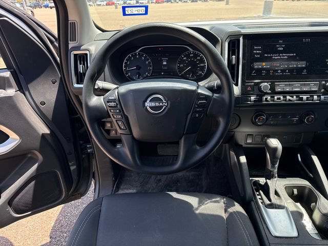 Certified 2025 Nissan Frontier SV RWD image 14