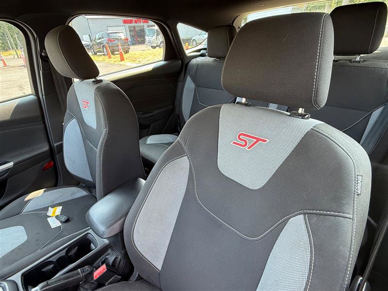 Used 2016 Ford Focus ST image 30