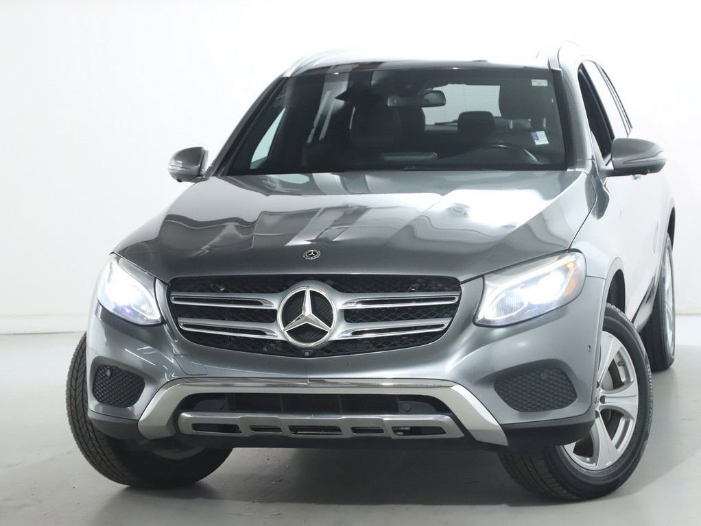 Used 2018 Mercedes-Benz GLC 300 4MATIC image 2