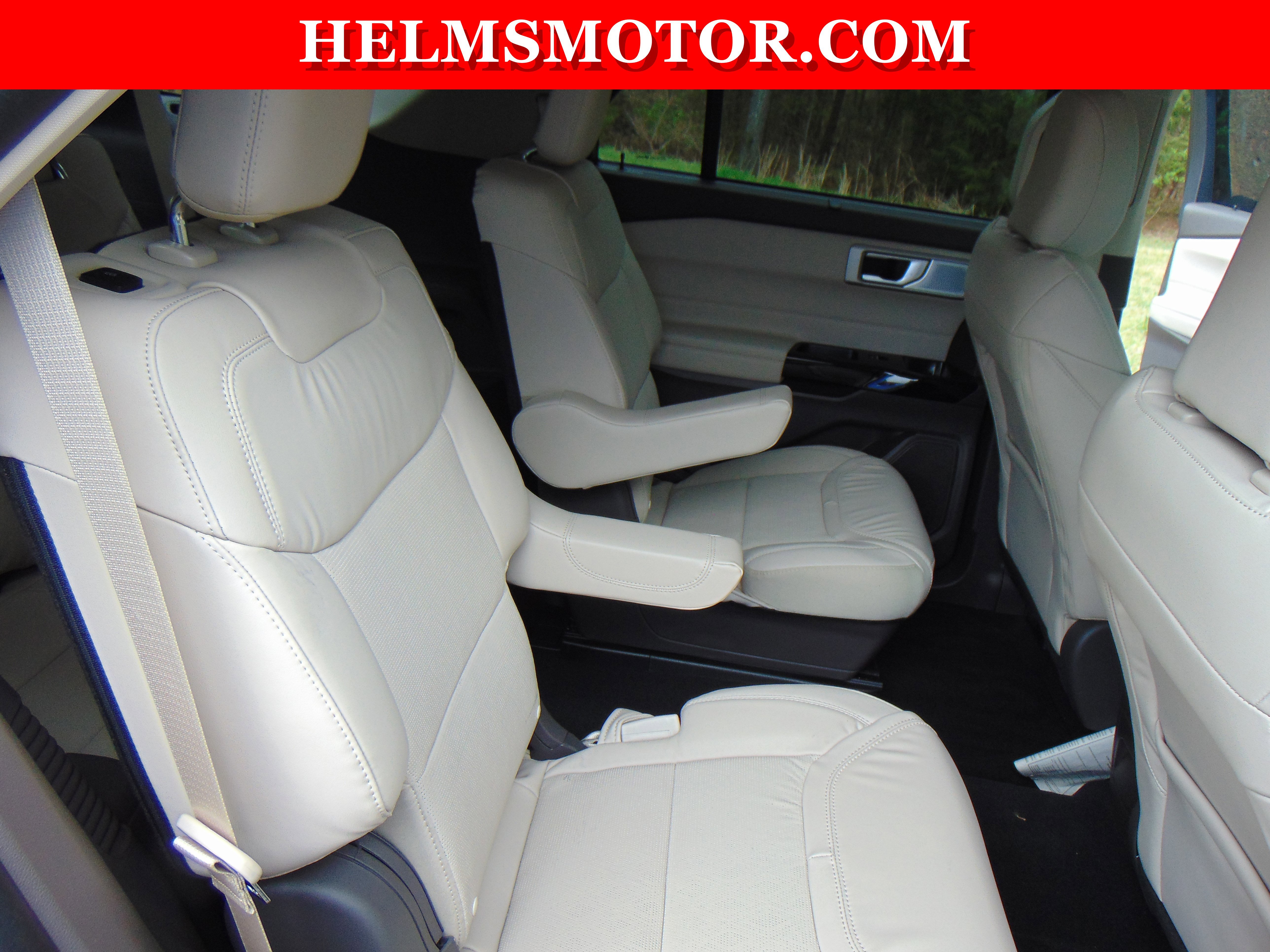 Used 2023 Ford Explorer Platinum w/ Technology Package image 38