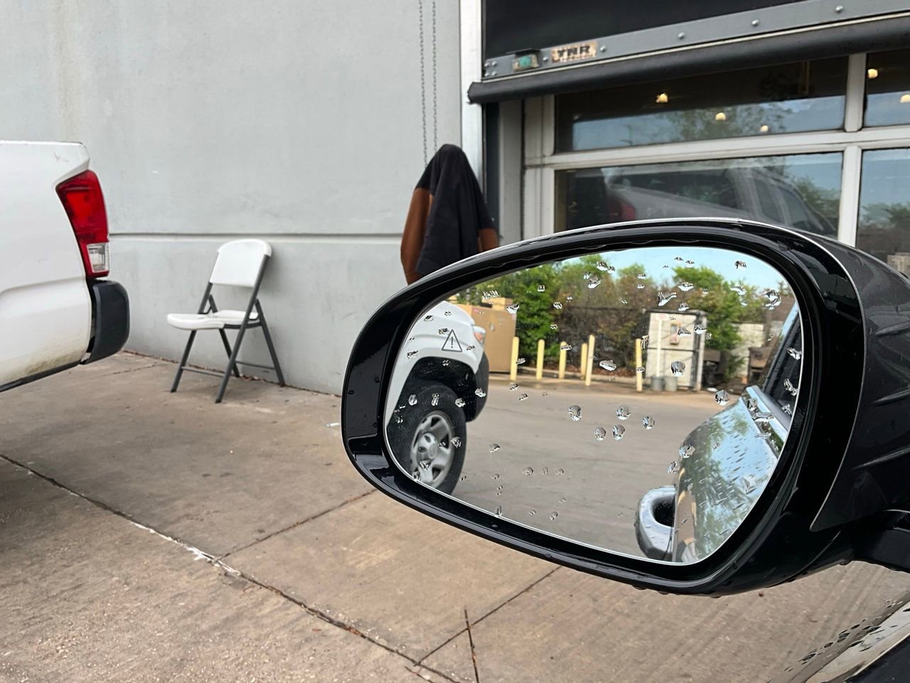 Used 2025 Genesis G70 2.5T image 19