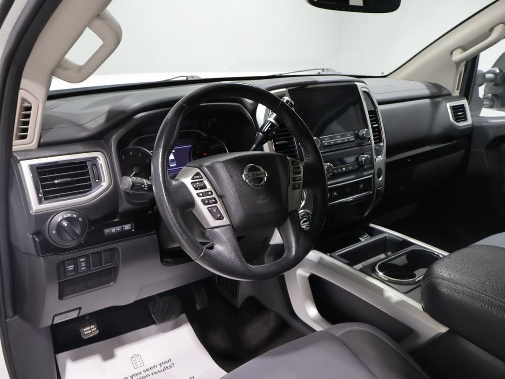 Used 2020 Nissan Titan SV w/ SV Convenience Package AWD/4WD image 14