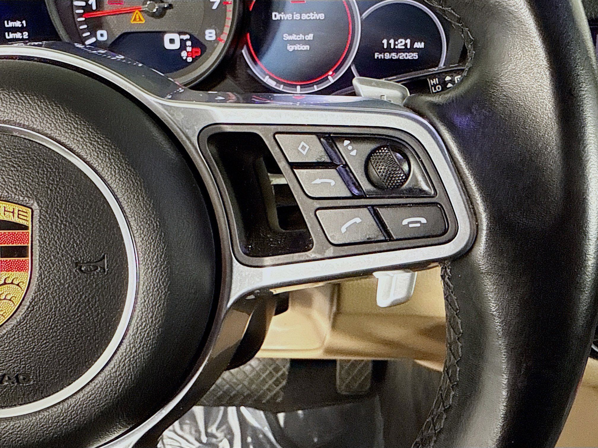 Used 2020 Porsche Cayenne image 13