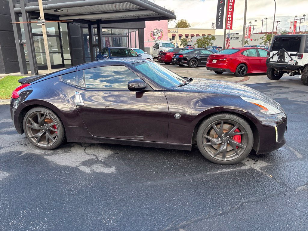 Used 2014 Nissan 370Z Touring w/ Sport Package RWD image 3