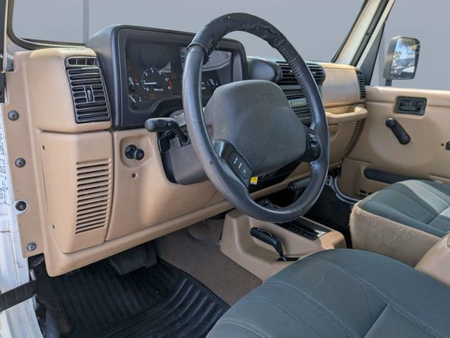Used 2000 Jeep Wrangler Sahara AWD/4WD image 14