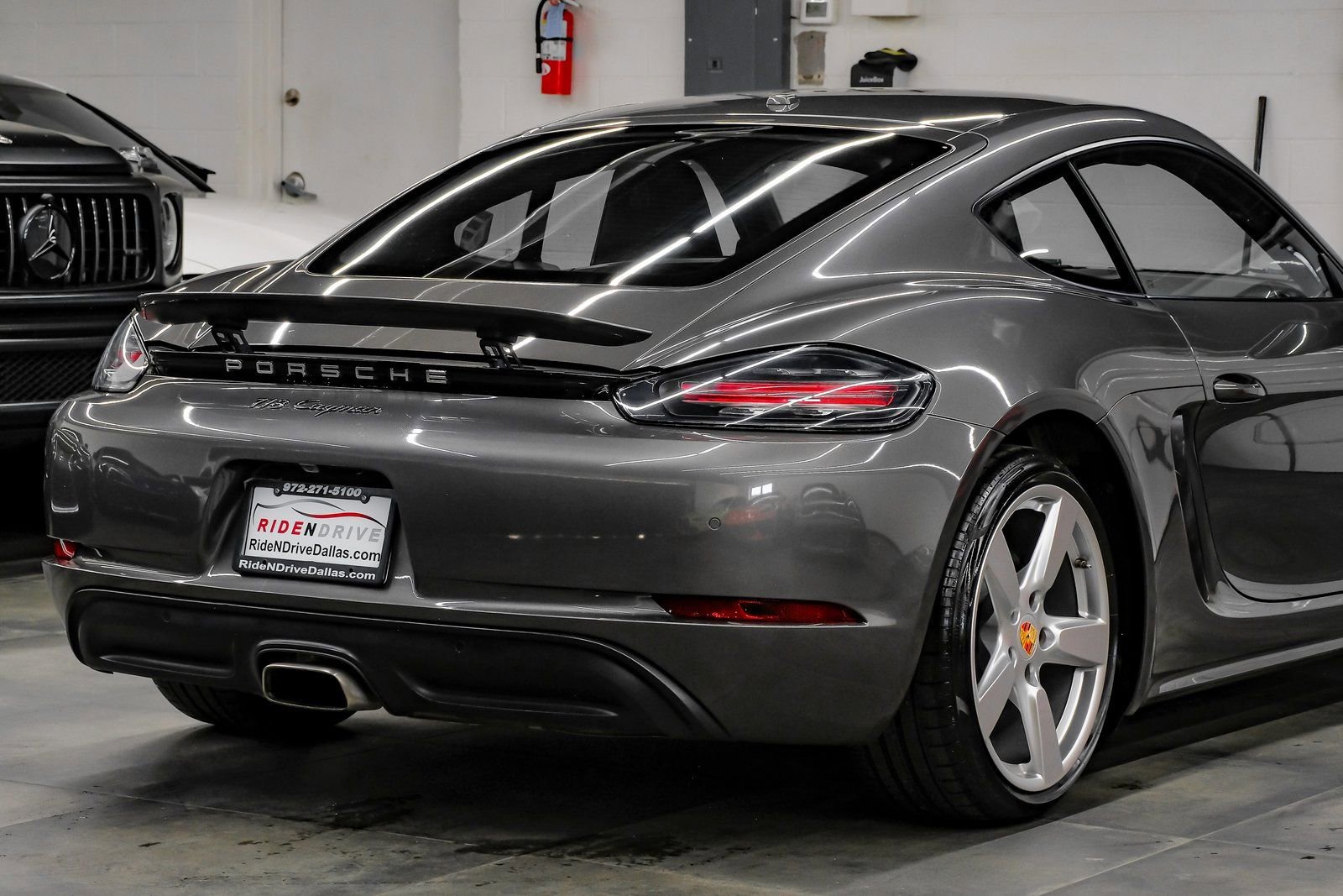 Used 2022 Porsche 718 Cayman image 14