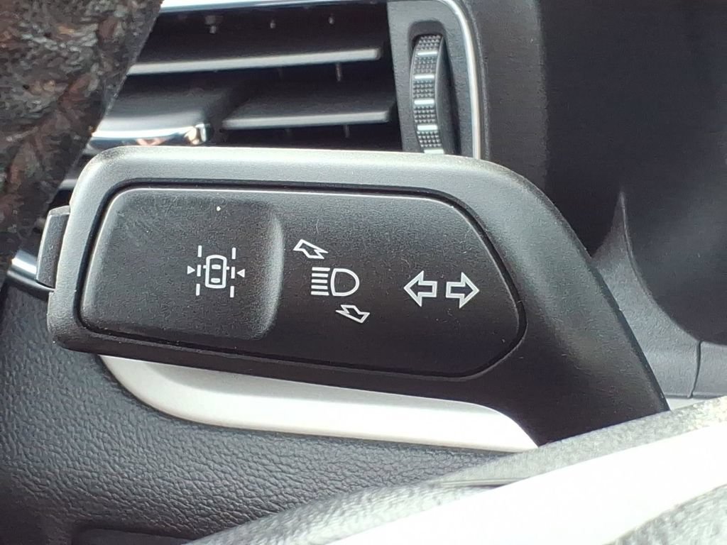 Used 2023 Ford Explorer XLT w/ Equipment Group 202A AWD/4WD image 26