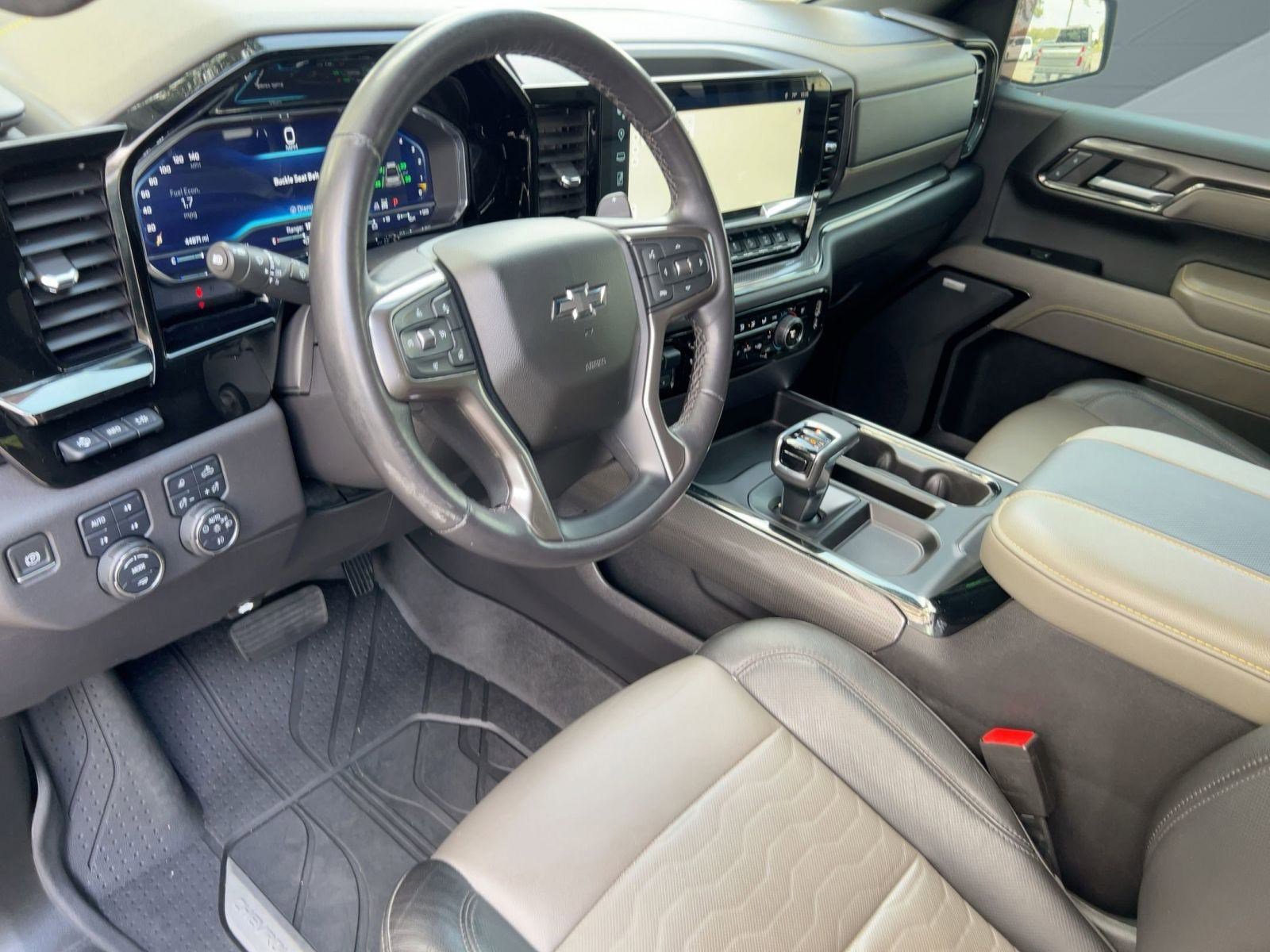 Used 2023 Chevrolet Silverado 1500 ZR2 w/ Technology Package image 4