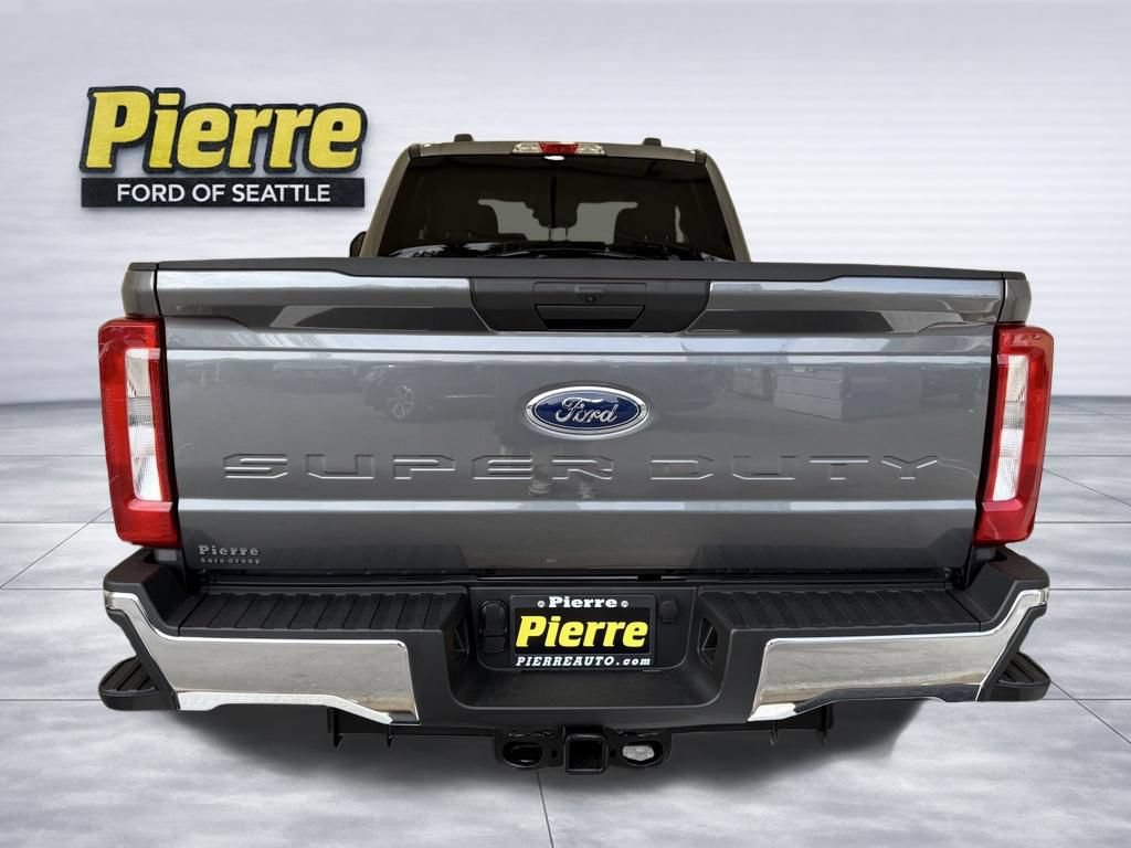 New 2026 Ford F250 XLT w/ FX4 Off-Road Package AWD/4WD image 3