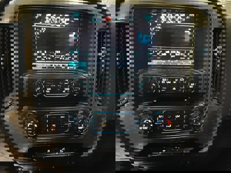 Used 2019 Chevrolet Silverado 1500 LT image 14