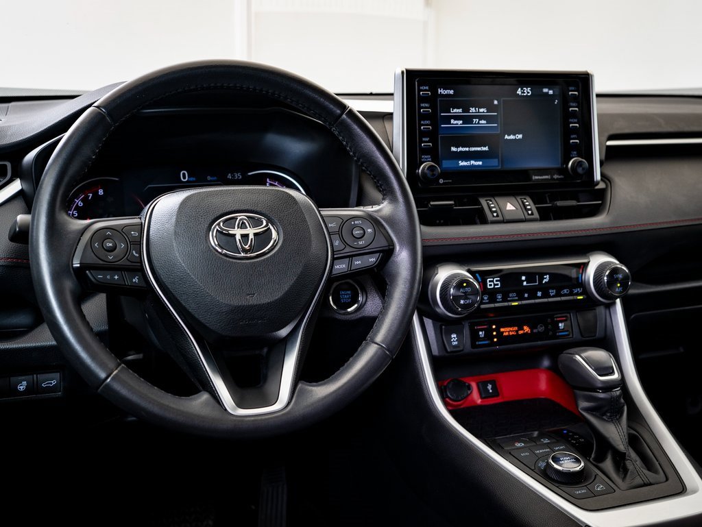 Used 2020 Toyota RAV4 AWD image 4