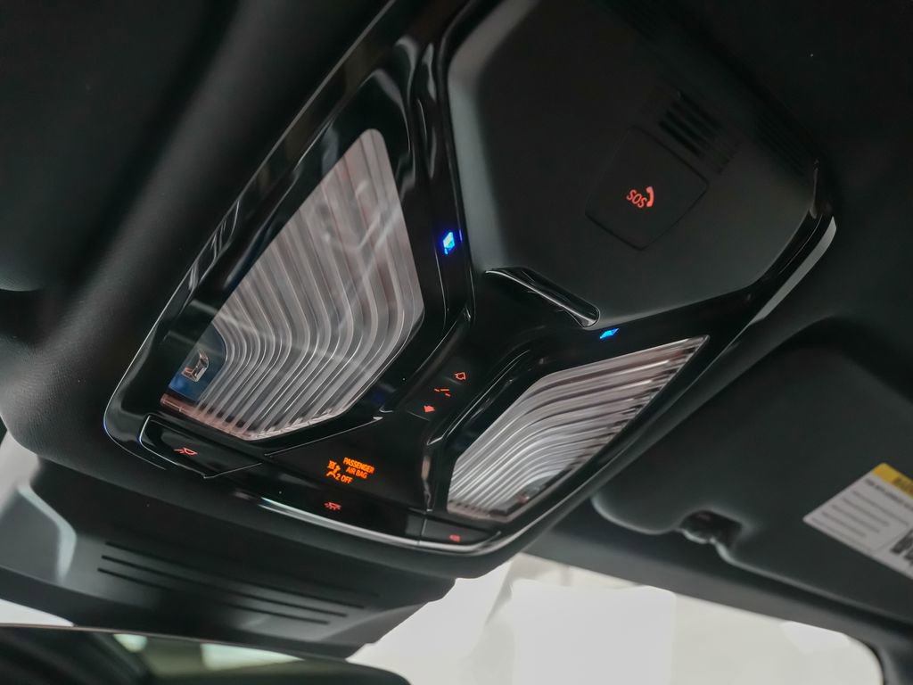 Used 2024 BMW X6 xDrive40i w/ Premium Package image 27