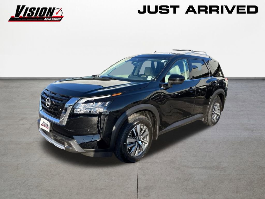 New 2025 Nissan Pathfinder SL image 1