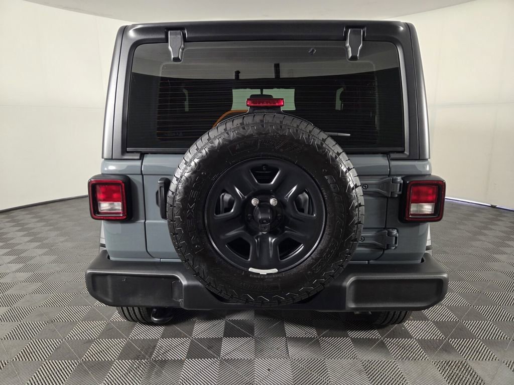Used 2026 Jeep Wrangler Sport AWD/4WD image 6