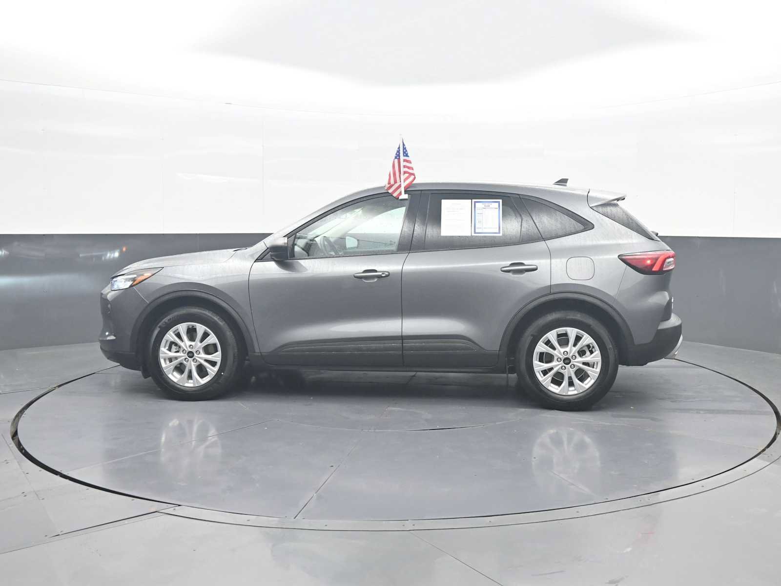 Certified 2025 Ford Escape Active FWD image 5