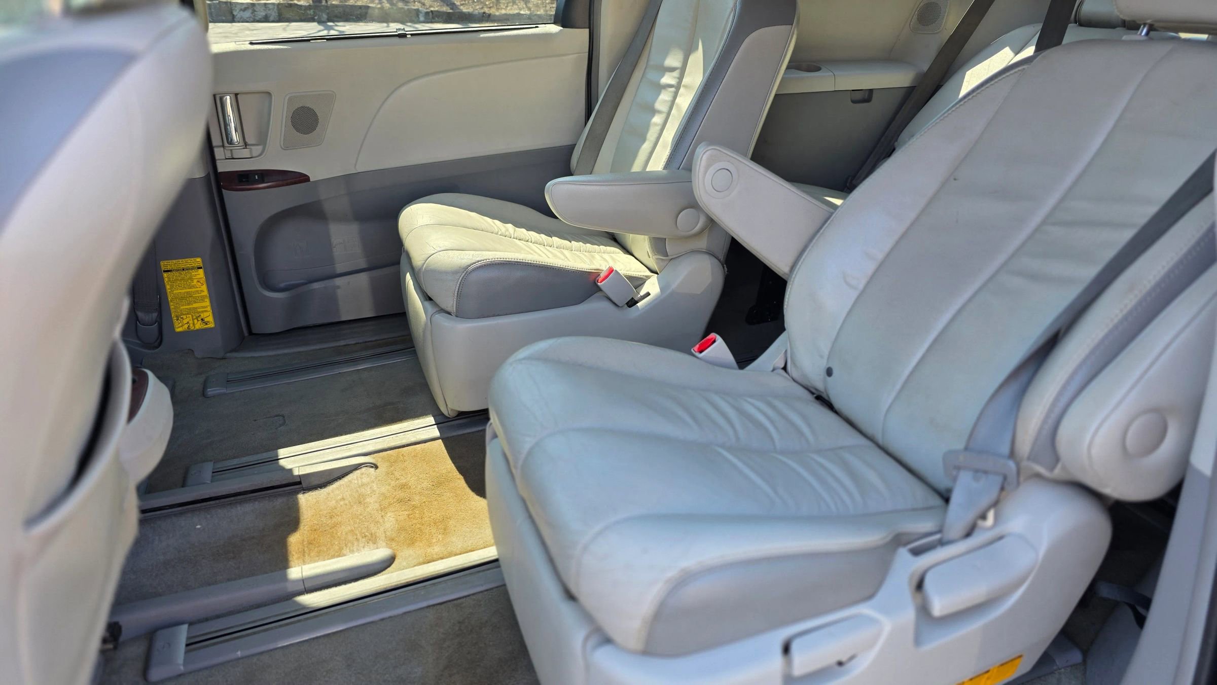 Used 2013 Toyota Sienna Limited w/ Premium Pkg AWD/4WD image 9