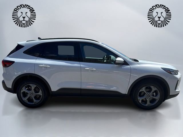Used 2025 Ford Escape ST-Line Select AWD/4WD image 4