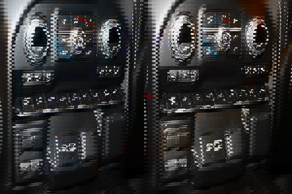 Used 2022 GMC Sierra 3500 Denali w/ Denali Ultimate Package image 54