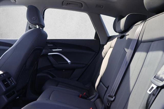 New 2025 Audi Q5 Premium Plus image 17