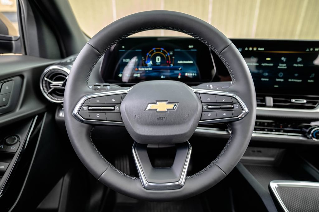 New 2026 Chevrolet Equinox LT w/ Safety and Technology Package image 13
