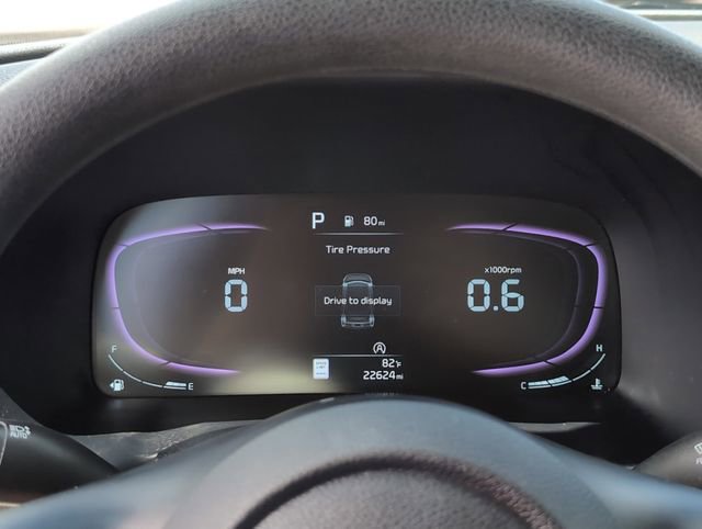 Used 2025 Kia Soul LX w/ LX Technology Package FWD image 22