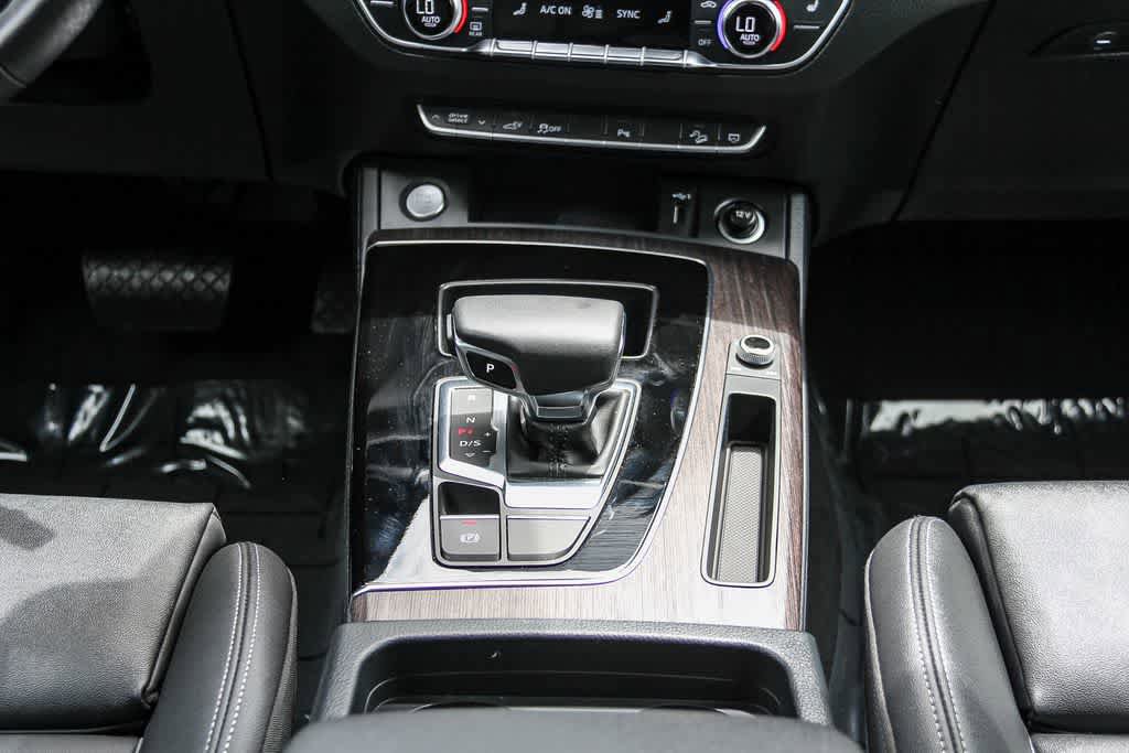 Used 2024 Audi Q5 e Premium w/ Convenience Package AWD/4WD image 14