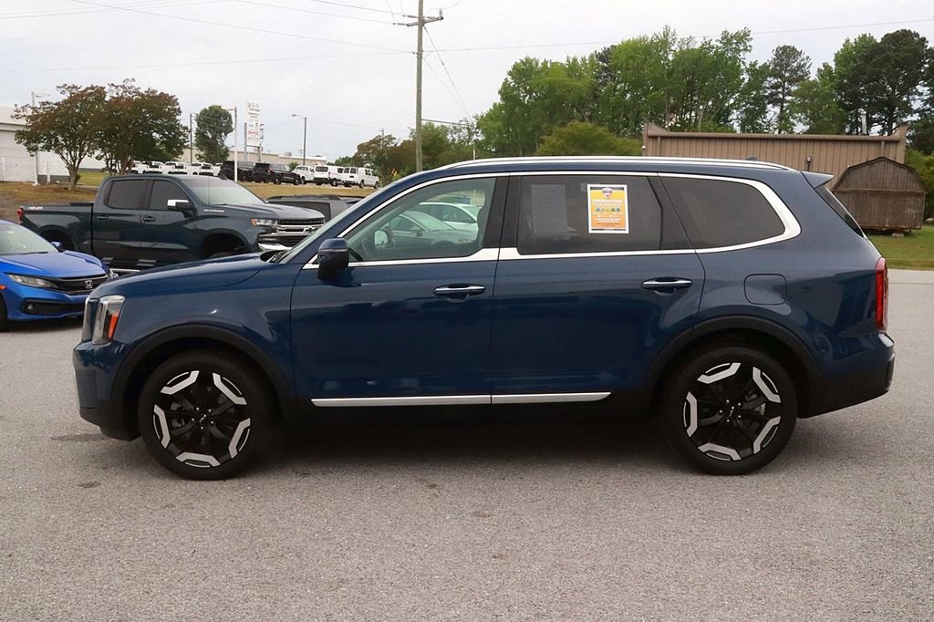 Used 2025 Kia Telluride S AWD/4WD image 4