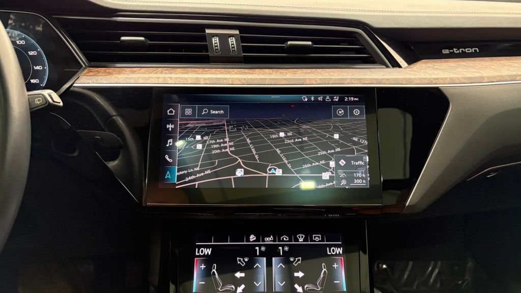 Used 2019 Audi e-tron Prestige AWD/4WD image 36