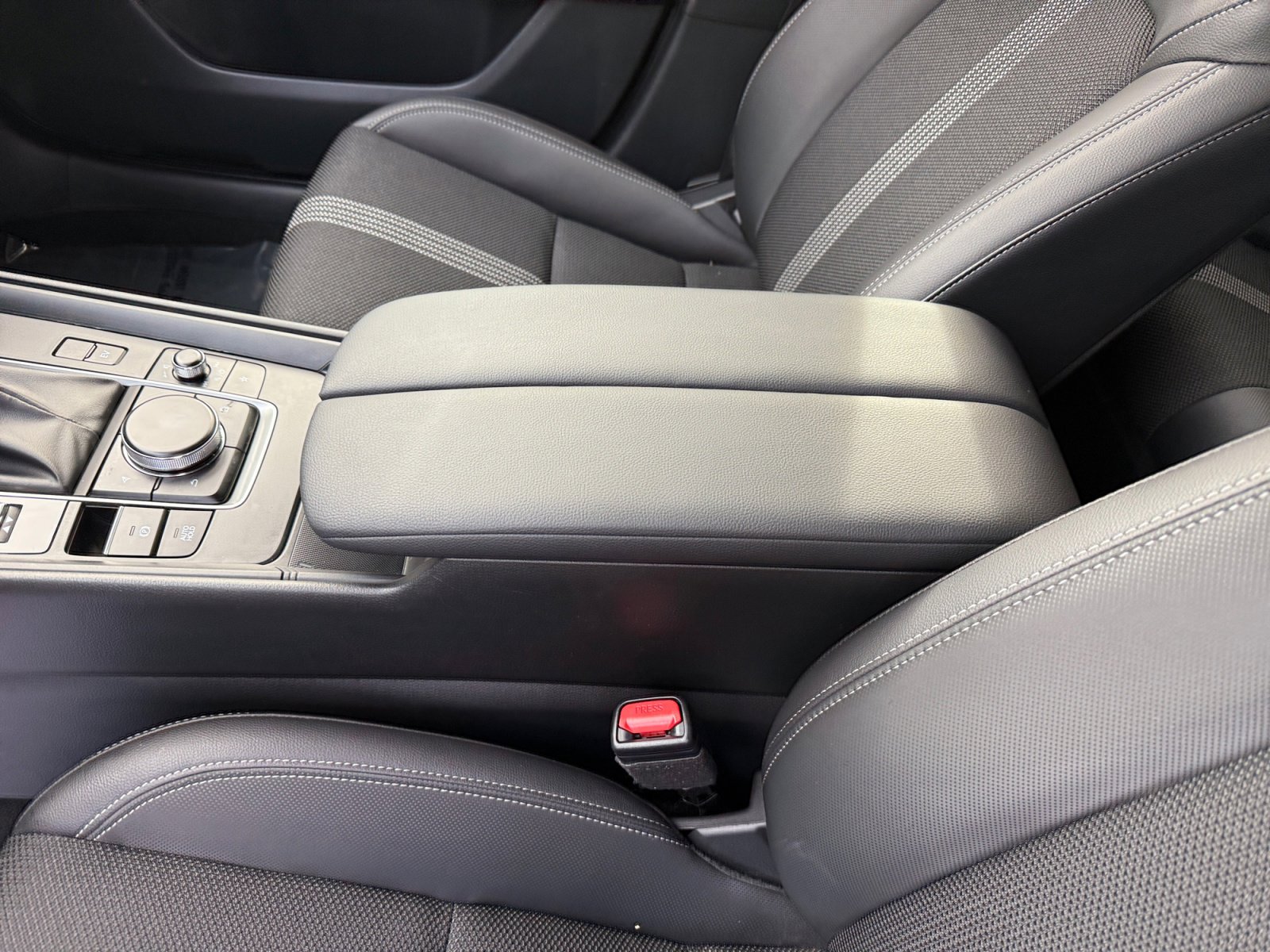 Certified 2025 MAZDA CX-50 2.5 Hybrid w/ Weather Package image 14