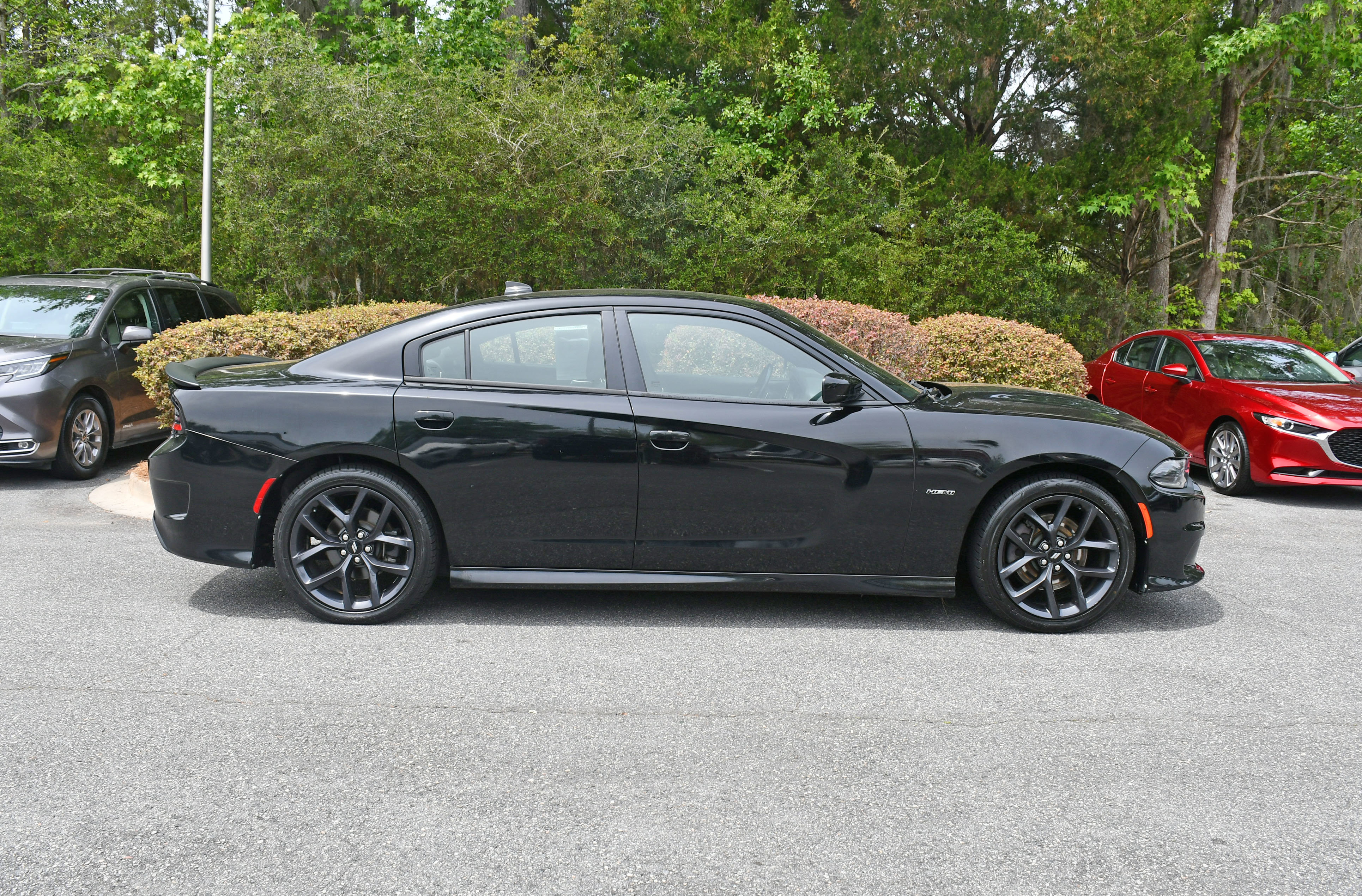 Used 2019 Dodge Charger R/T w/ Blacktop Package image 5