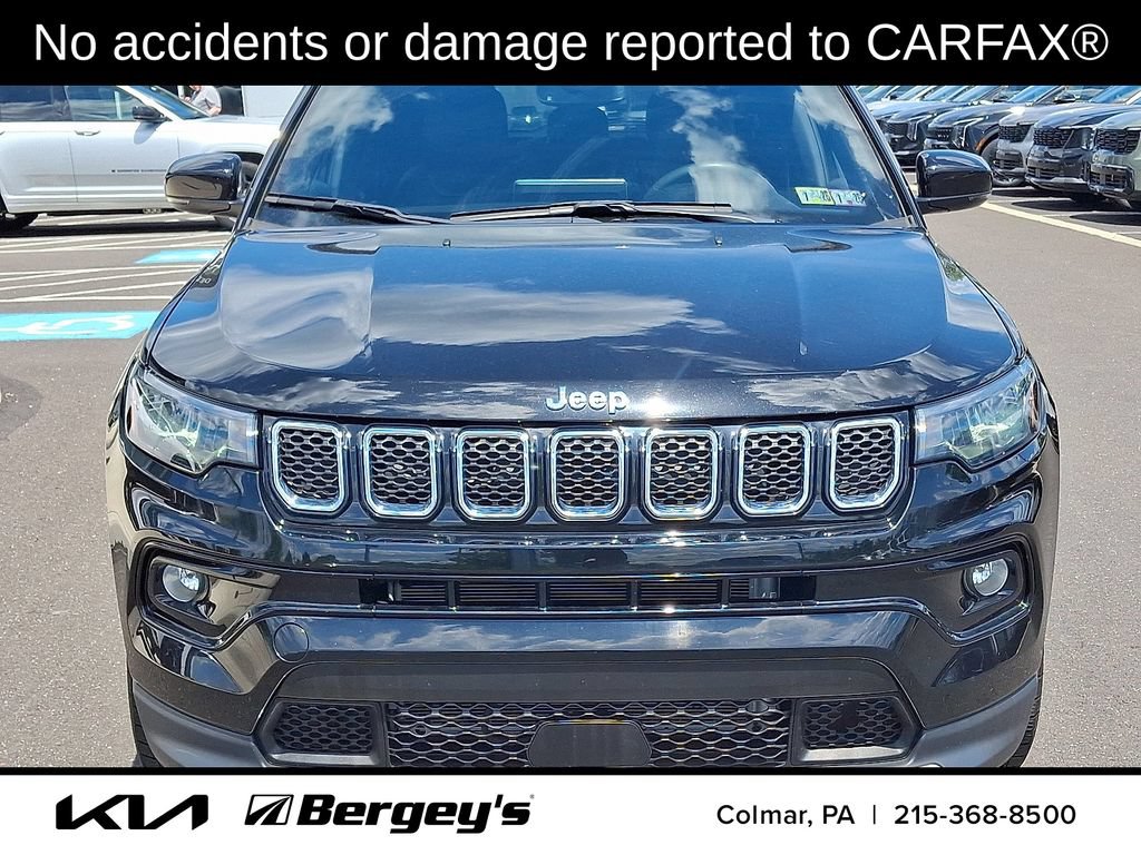 Used 2023 Jeep Compass Limited AWD/4WD image 2