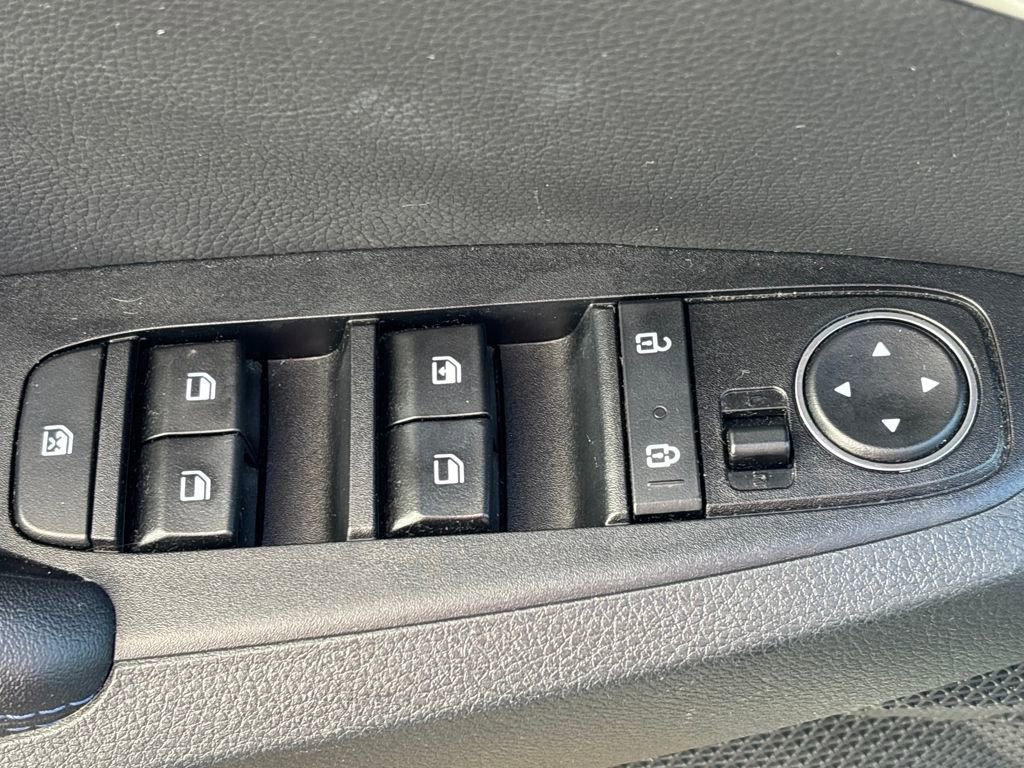 Used 2022 Kia Seltos S image 7