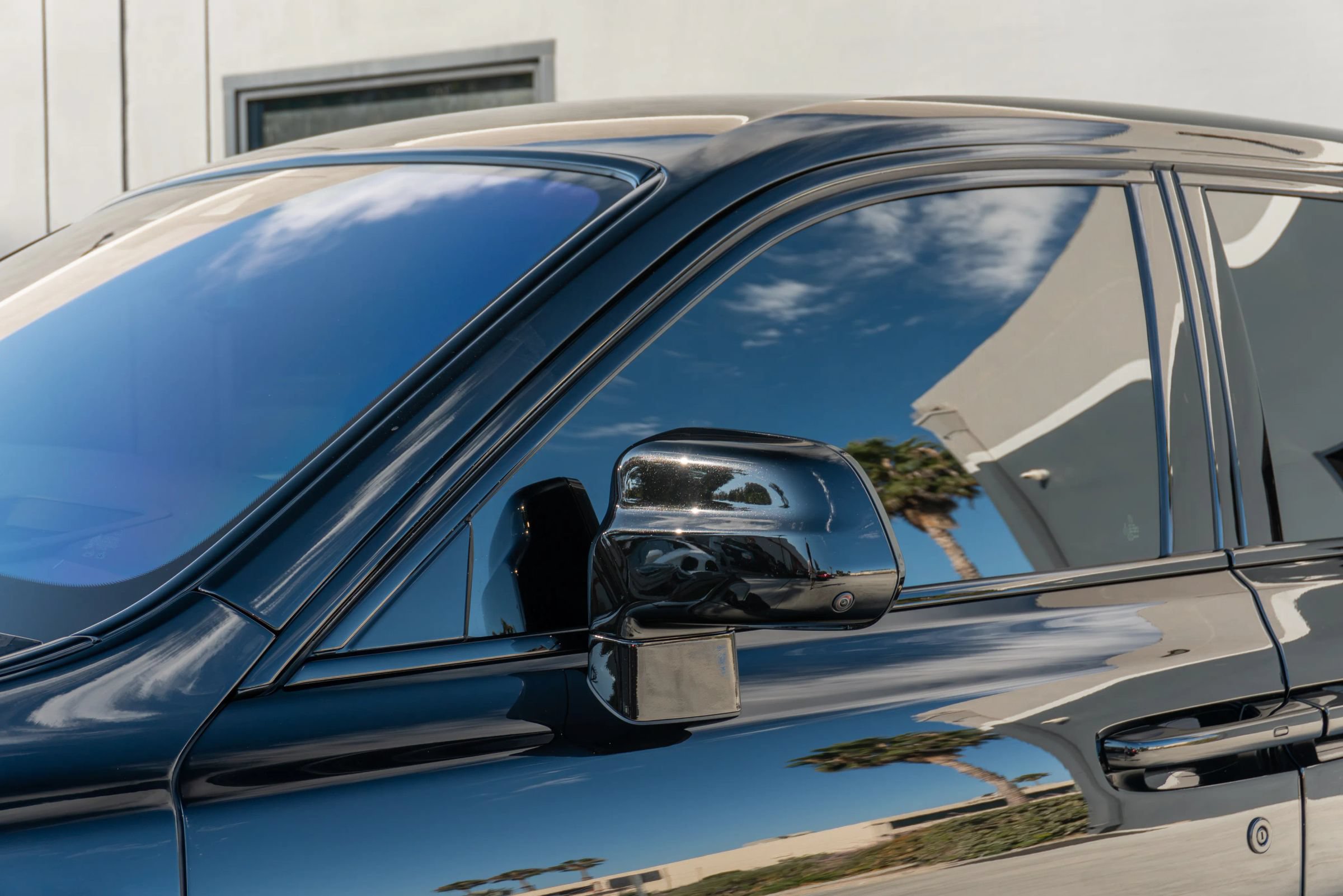 Used 2024 Rolls-Royce Phantom Sedan w/ The Phantom Package RWD image 27
