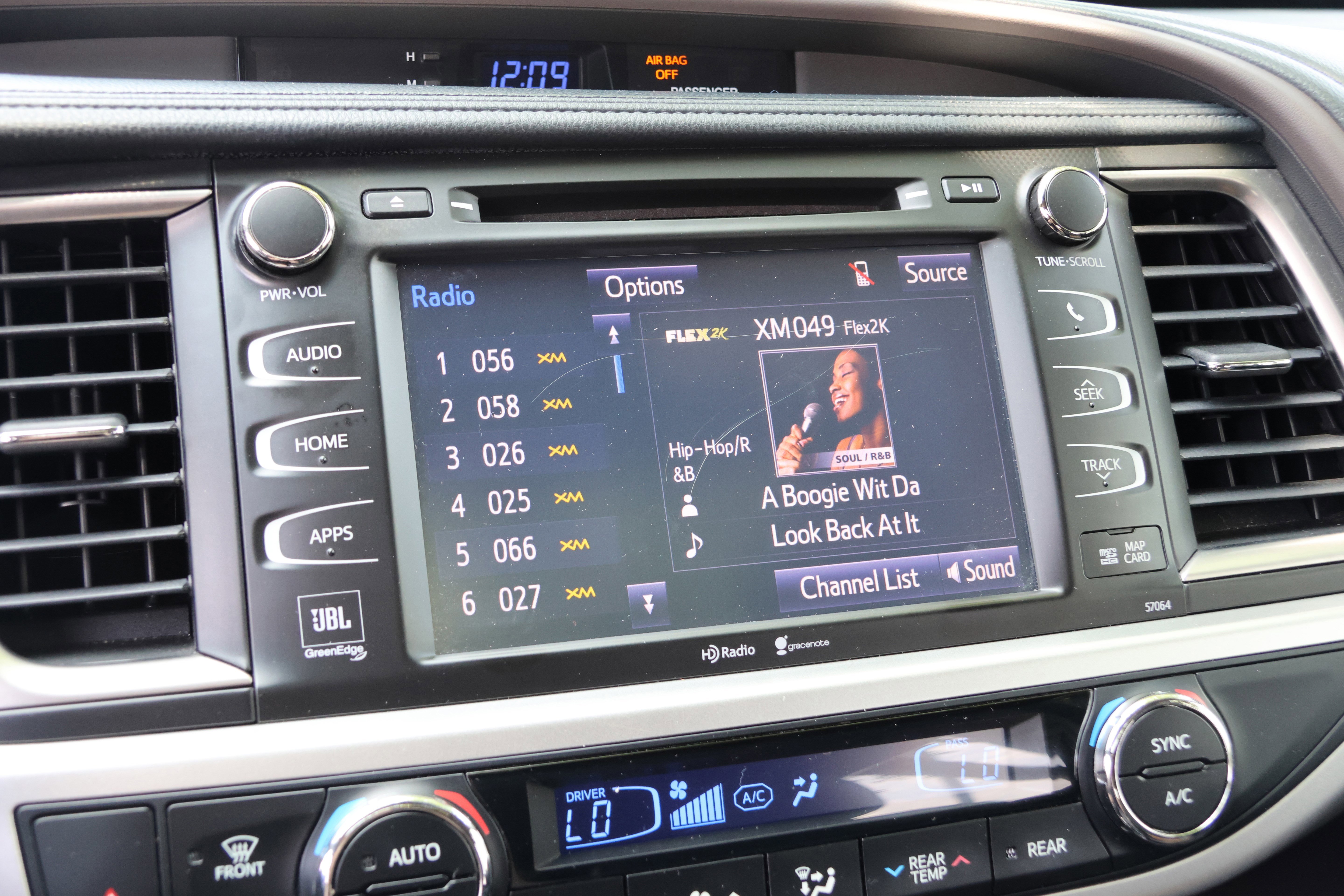 Used 2015 Toyota Highlander Limited FWD image 23