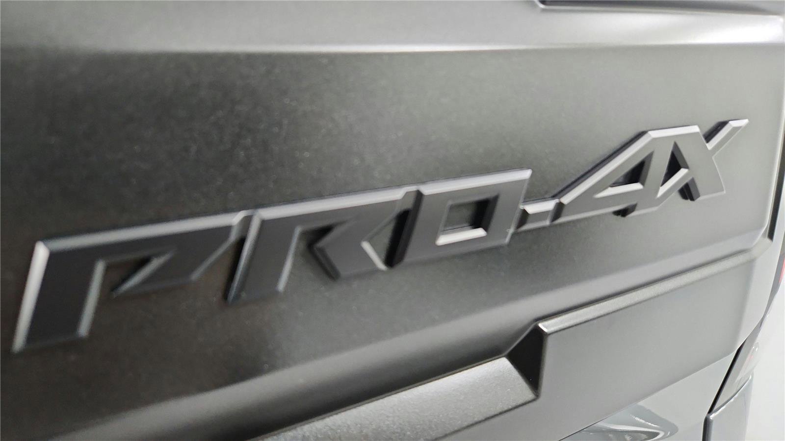 Used 2025 Nissan Frontier PRO-4X image 47