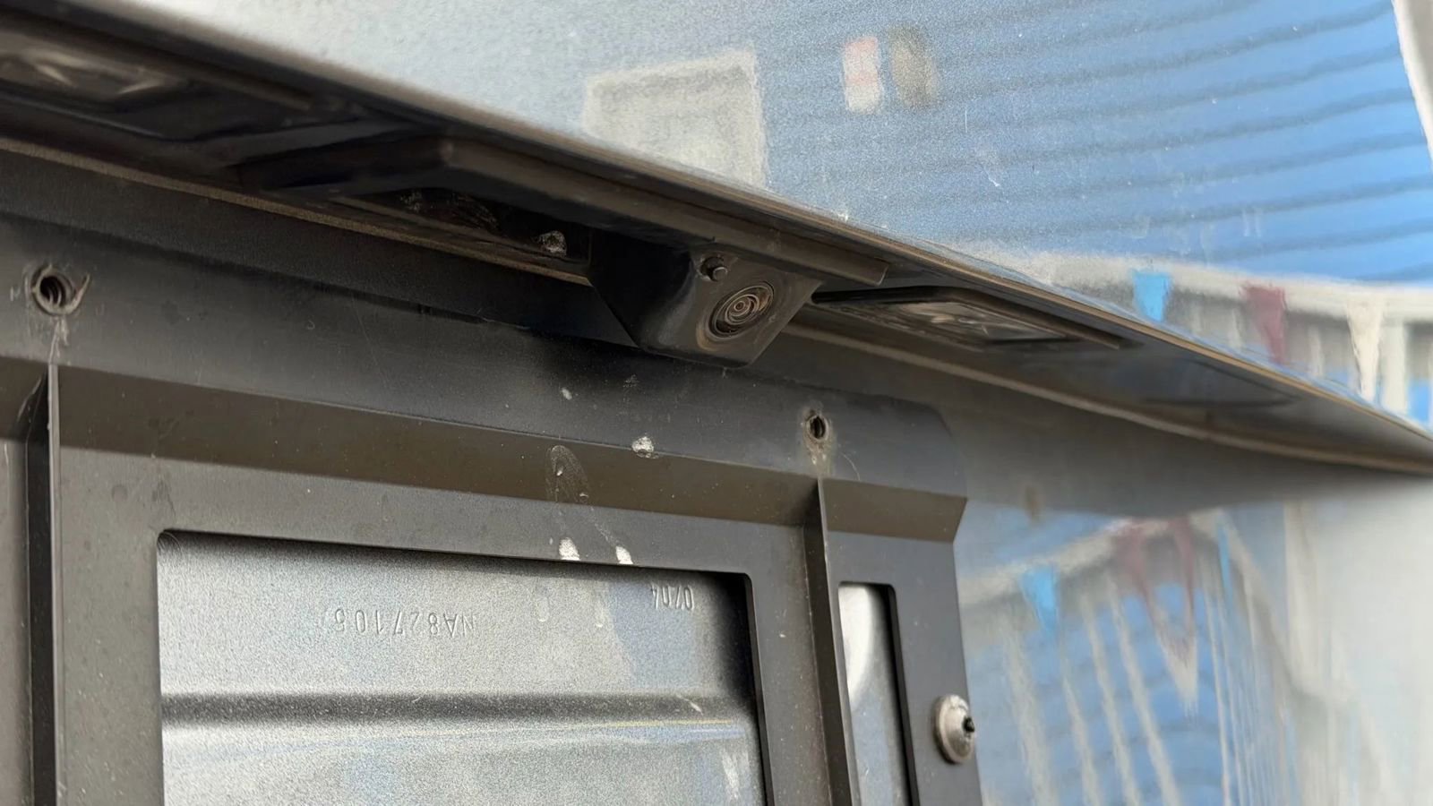 Used 2018 Volkswagen Tiguan SE w/ Panoramic Sunroof Package image 12