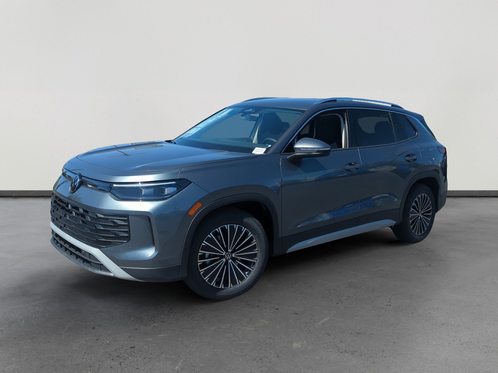 New 2025 Volkswagen Tiguan S image 1