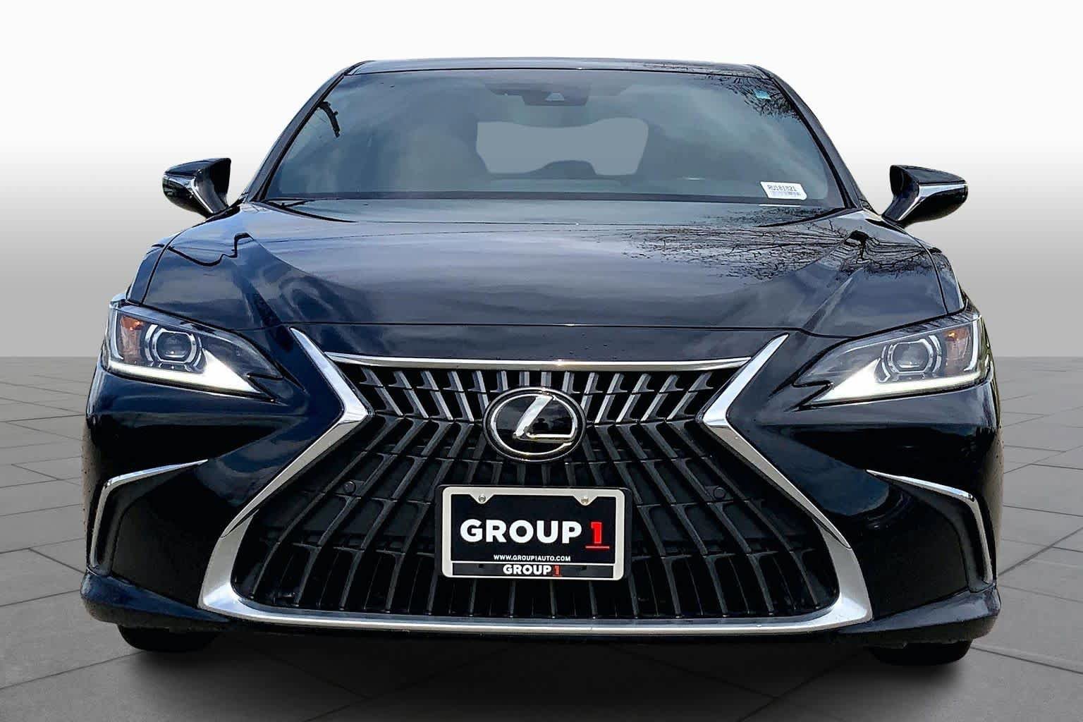 Used 2024 Lexus ES 350 w/ Premium Package FWD image 4