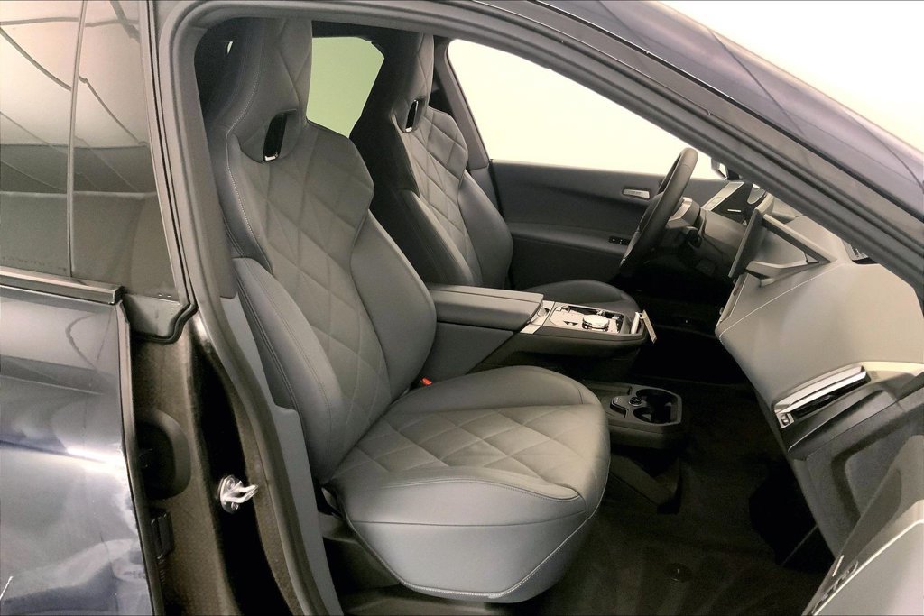 Used 2026 BMW iX xDrive60 AWD/4WD image 6