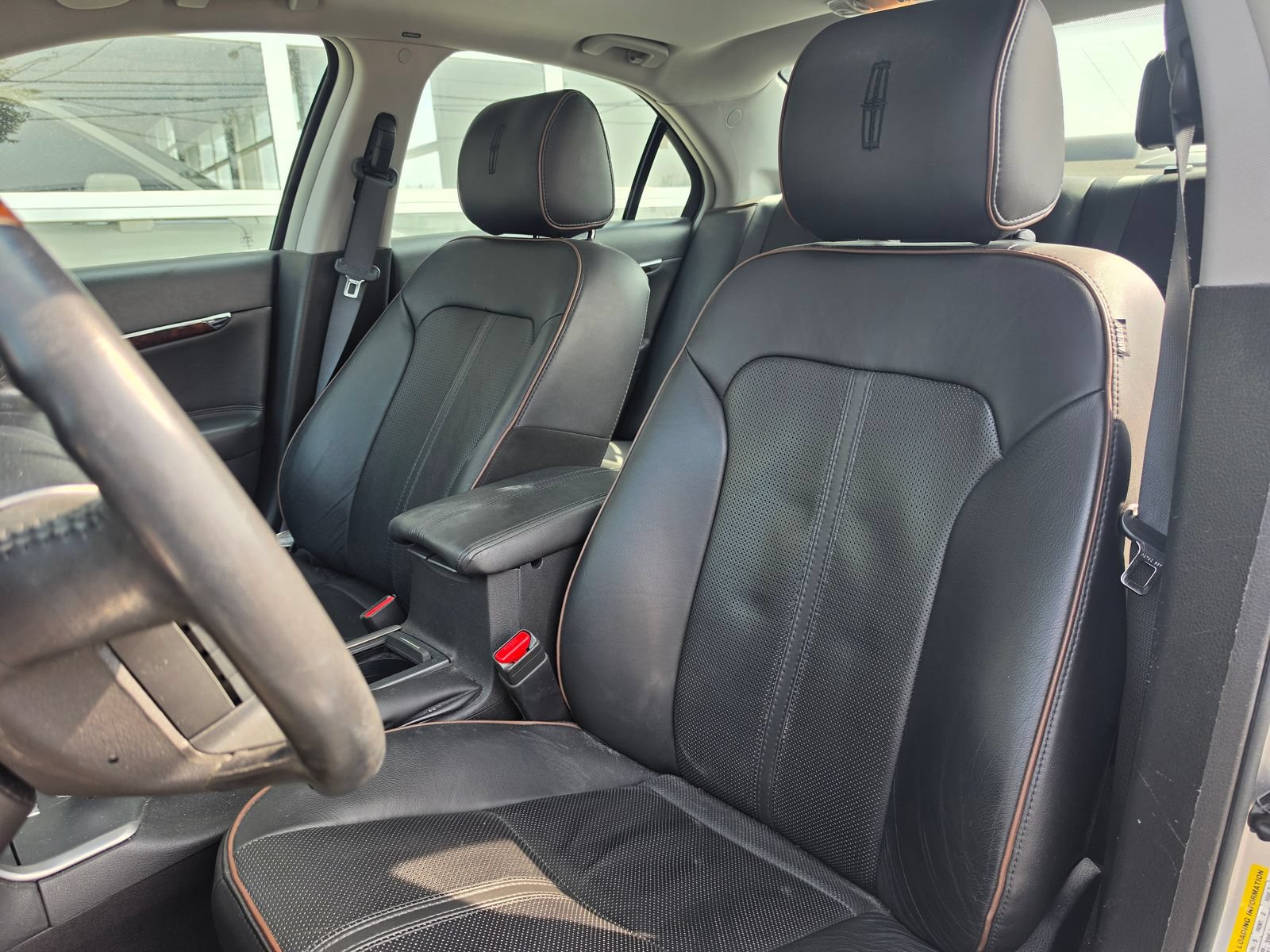 Used 2012 Lincoln MKZ FWD image 8