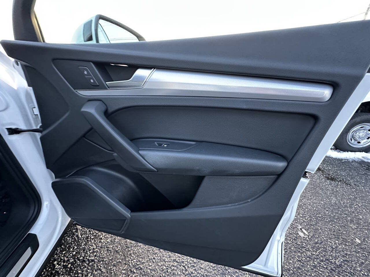 Used 2018 Audi Q5 2.0T Premium Plus w/ Premium Plus Package image 14