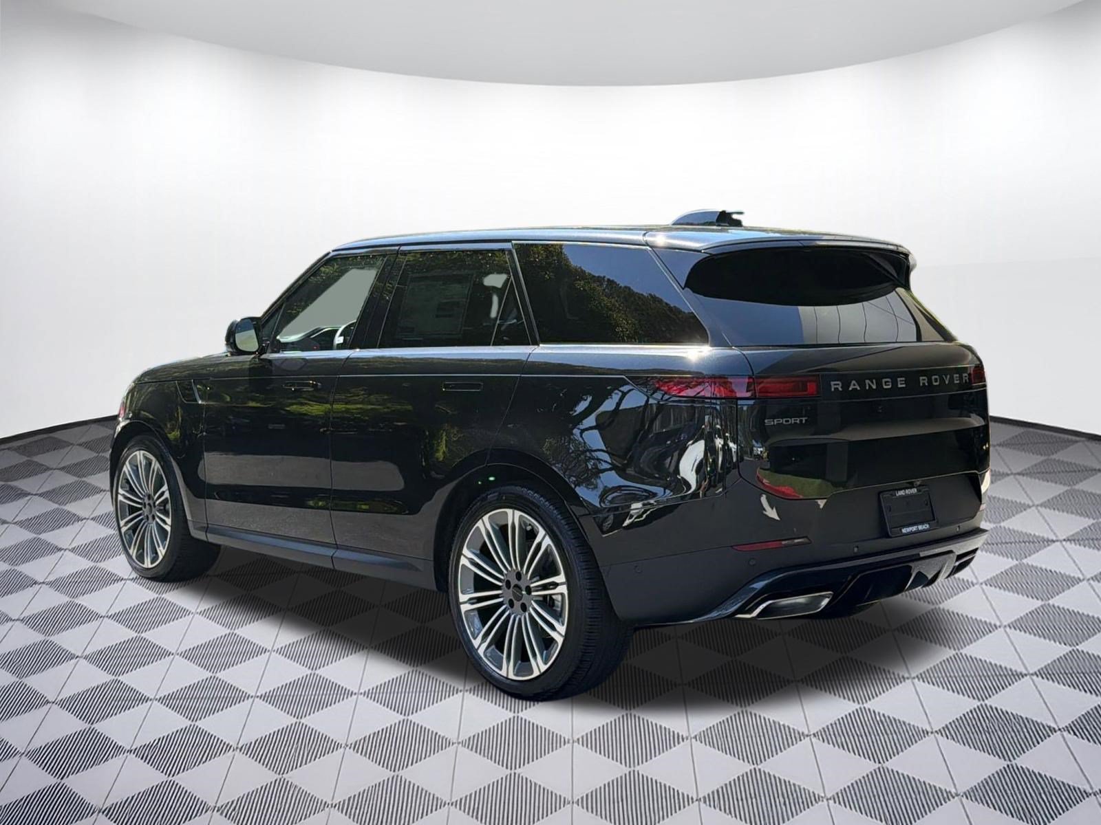 New 2026 Land Rover Range Rover Sport SE AWD/4WD image 3