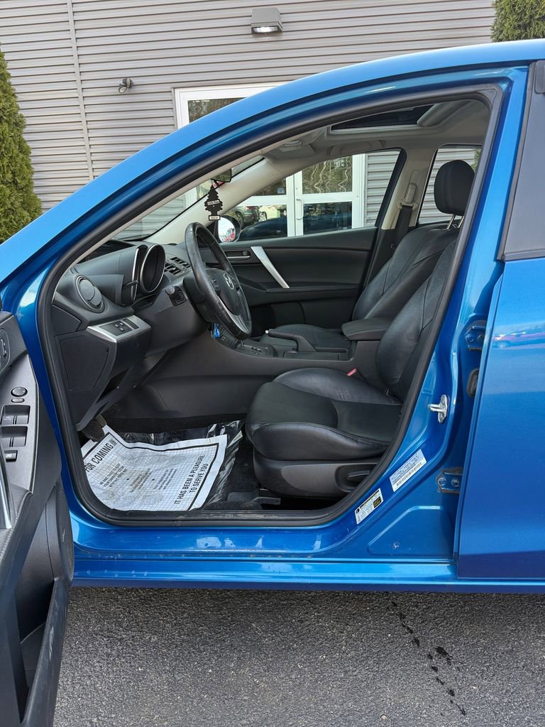 Used 2012 MAZDA MAZDA3 i Grand Touring w/ Tech Pkg image 14