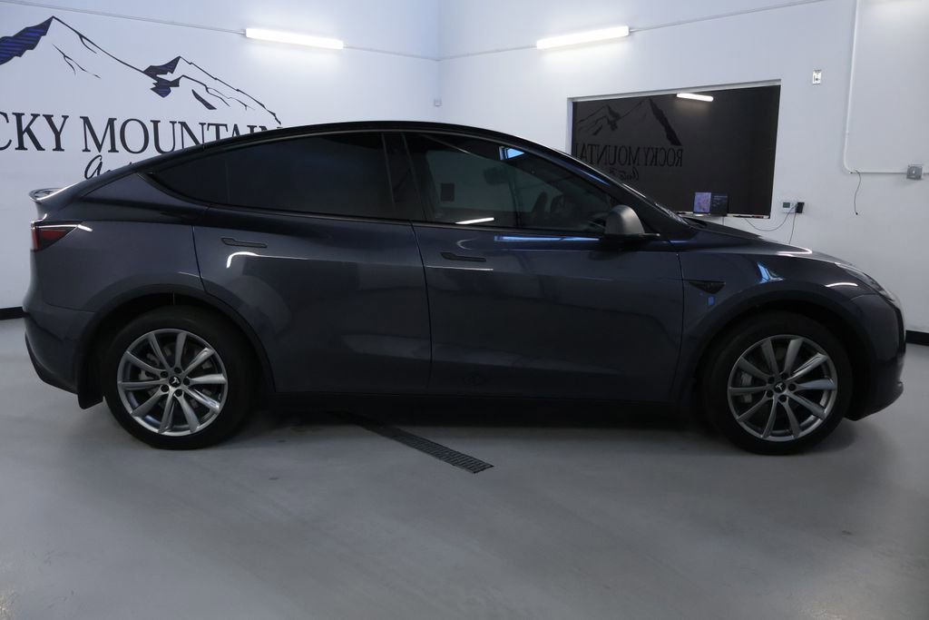 Used 2021 Tesla Model Y Long Range image 8