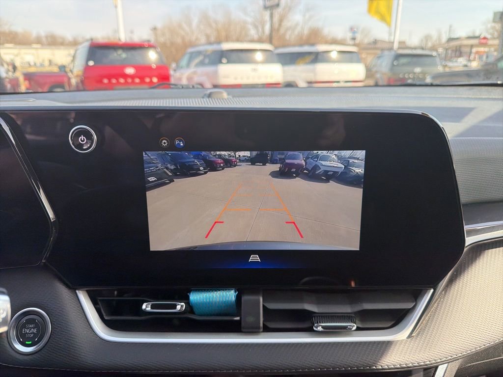 Used 2025 Chevrolet Equinox LT image 23