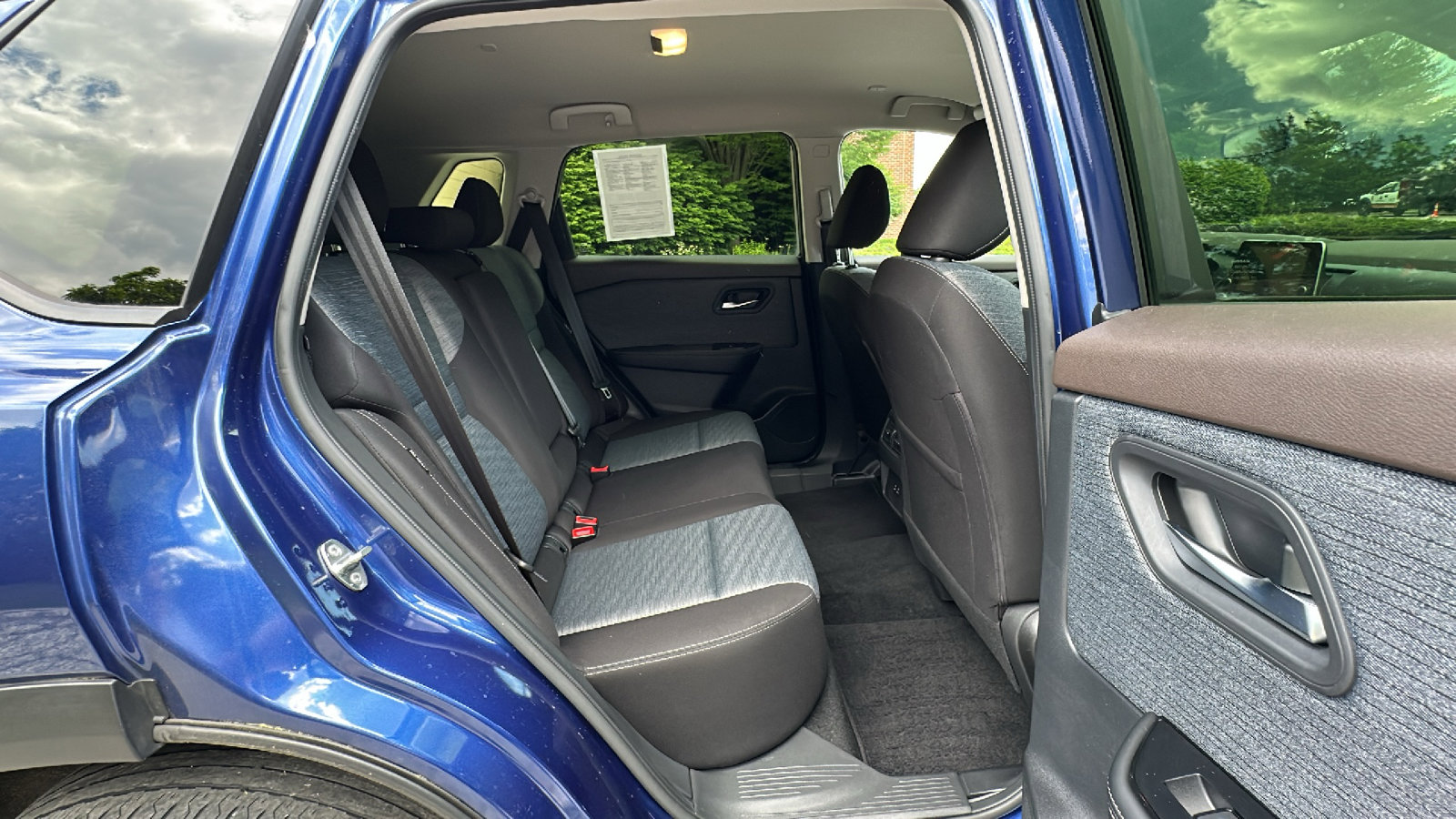 Certified 2023 Nissan Rogue SV AWD/4WD image 23