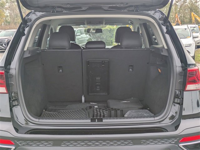 Certified 2022 Volkswagen Taos SE image 13