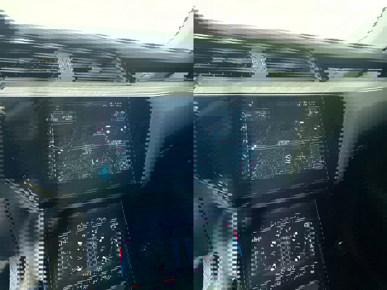 Certified 2021 Audi e-tron Premium w/ Convenience Plus Package image 4