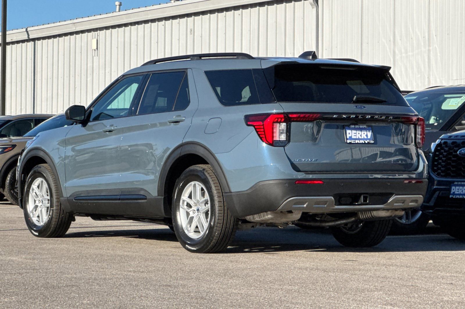 New 2026 Ford Explorer Active w/ Active Comfort Package image 5